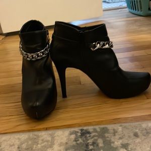 Guess bootie heels